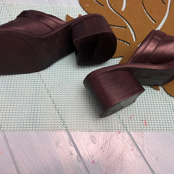 Tommy Hilfiger Black Leather Mules - Picture 3 of 4